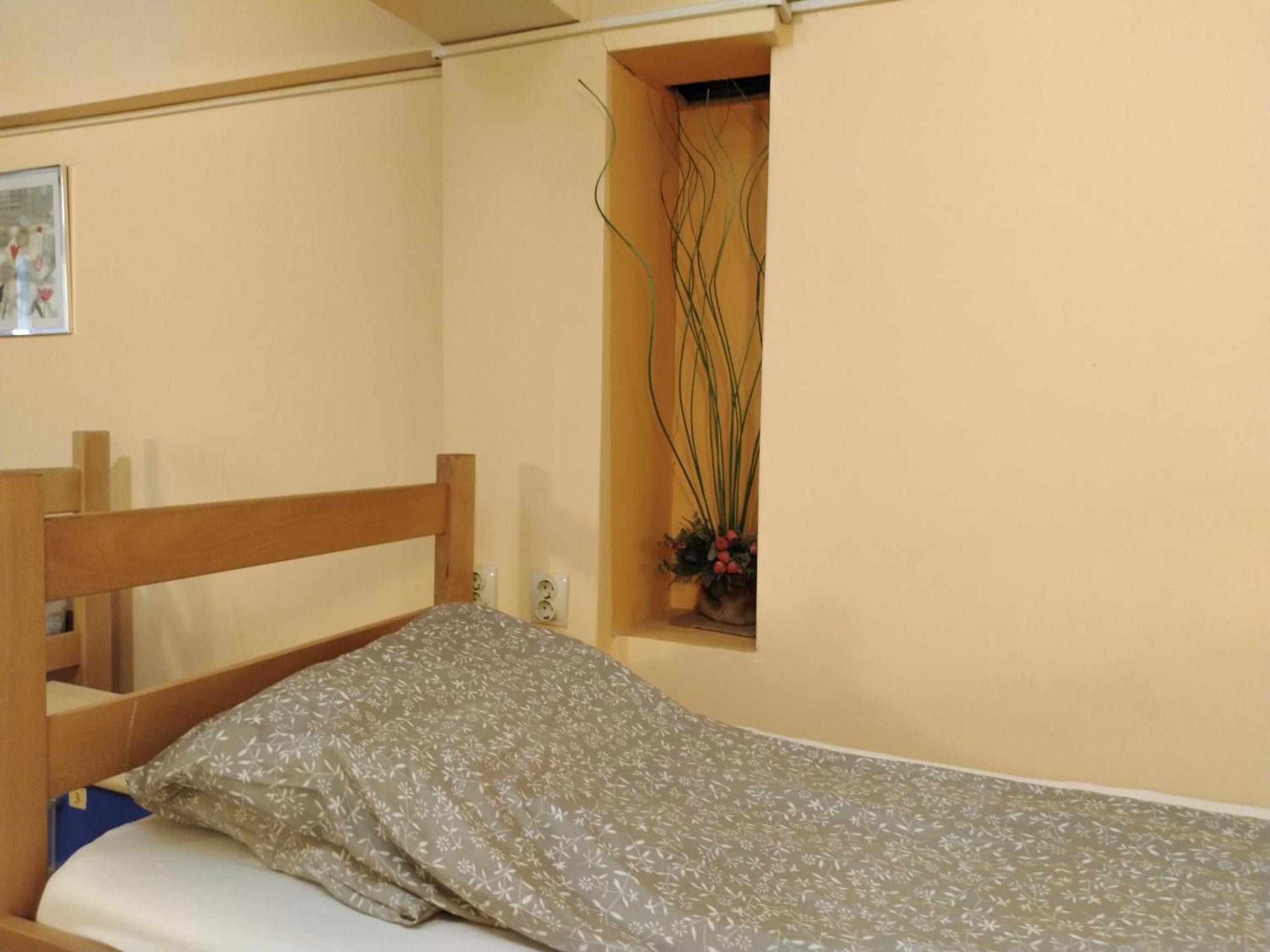 Hostel Iris Beograd Ngoại thất bức ảnh