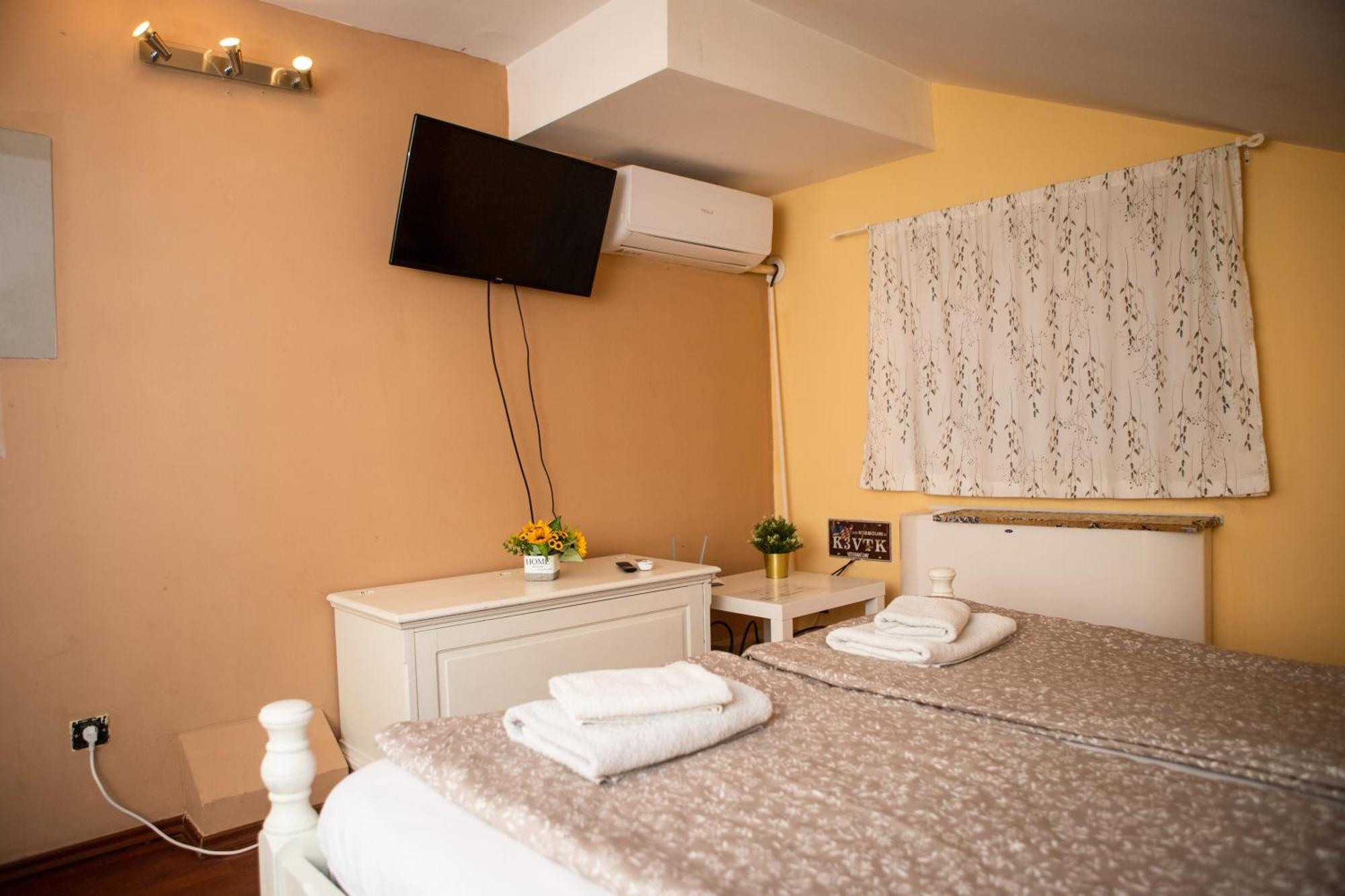 Hostel Iris Beograd Ngoại thất bức ảnh