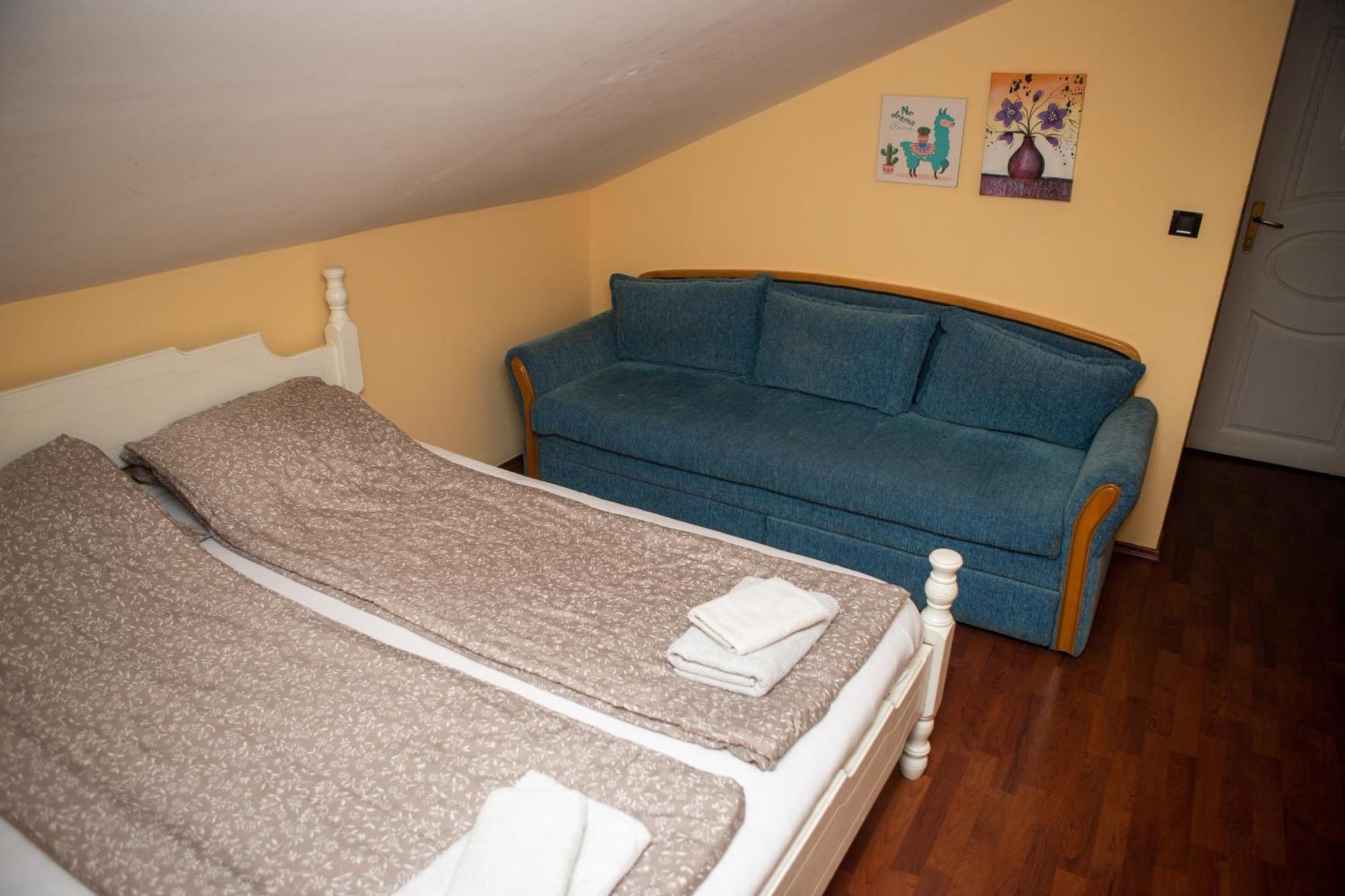 Hostel Iris Beograd Ngoại thất bức ảnh